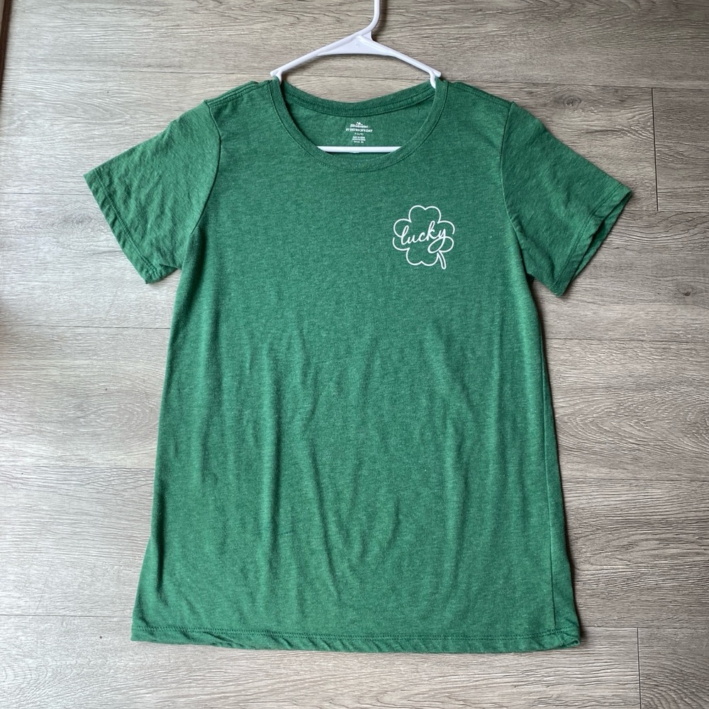 Green Lucky Graphic Tee - Short Sleeve